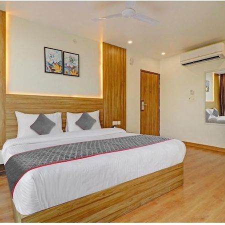 Hotel Sr Grand Gorakhpur Esterno foto