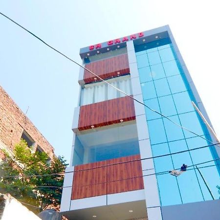 Hotel Sr Grand Gorakhpur Esterno foto